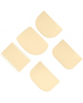 lot de 4 cornes avec 1 peigne polypropylène 11x9 cm